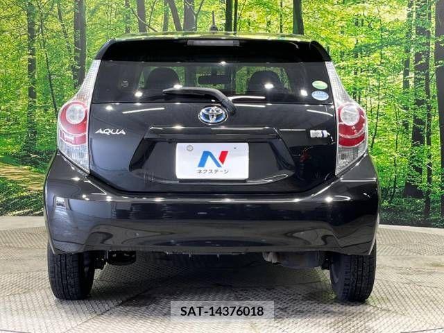 Toyota AQUA 2013-01 251196-15