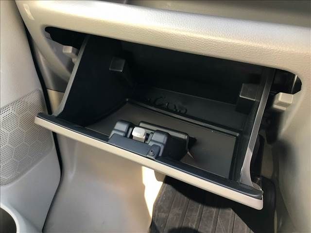 Mazda SCRUM VAN 2022-03 15004-25