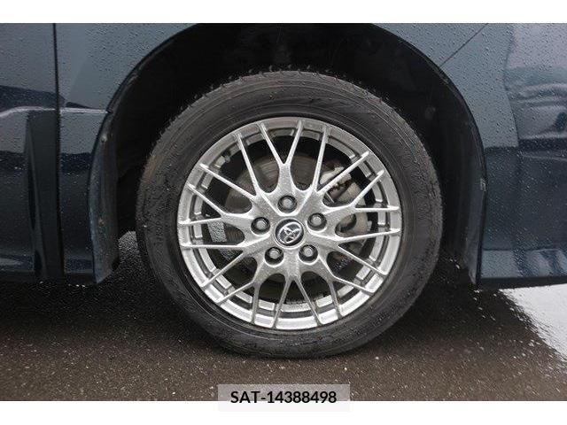 Toyota NOAH HYBRID 2018-01 372620-11