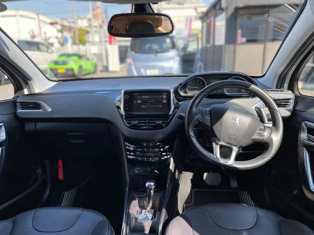 Peugeot 2008 2016-02 18452-9