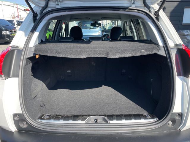Peugeot 2008 2016-02 18452-8