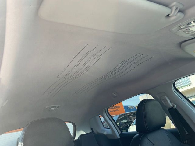 Peugeot 2008 2016-02 18452-11