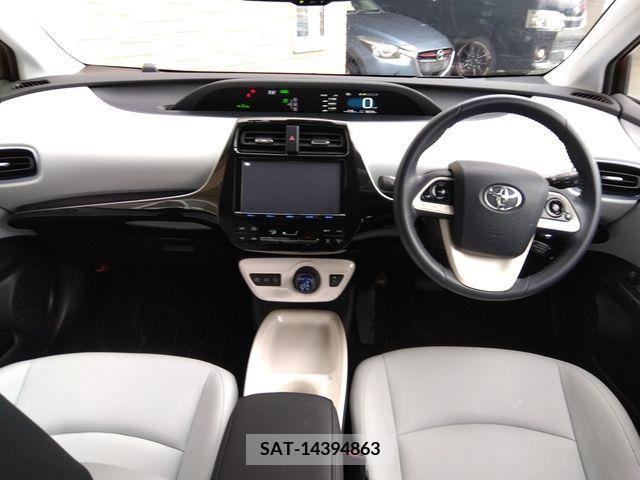 Toyota PRIUS 2017-02 378425-2
