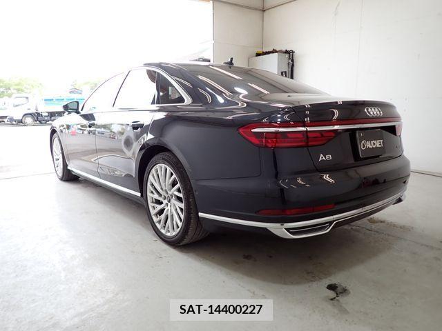 Audi A8 2021-09 228063-2