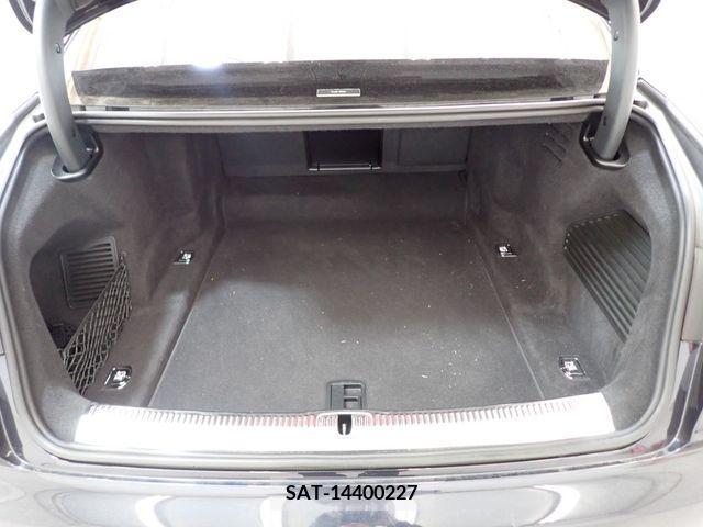 Audi A8 2021-09 228063-14