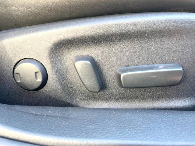 Toyota CROWN SEDAN 2013-07 15172-7