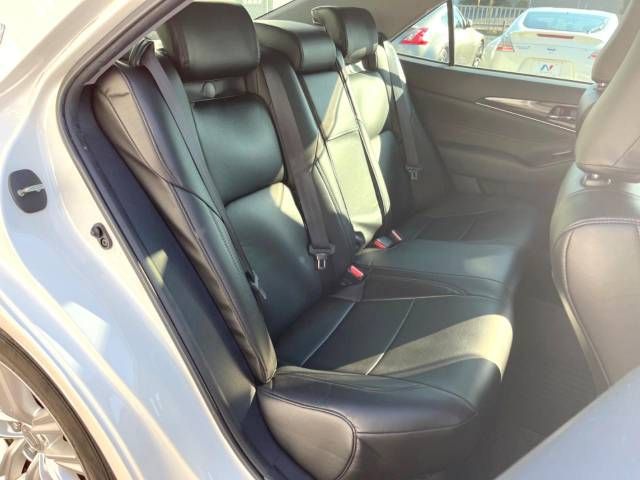 Toyota CROWN SEDAN 2013-07 15172-9