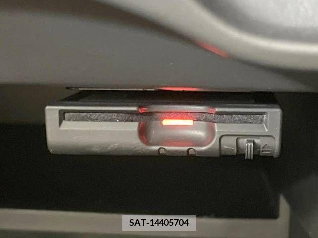 Nissan NOTE 2015-06 256263-5