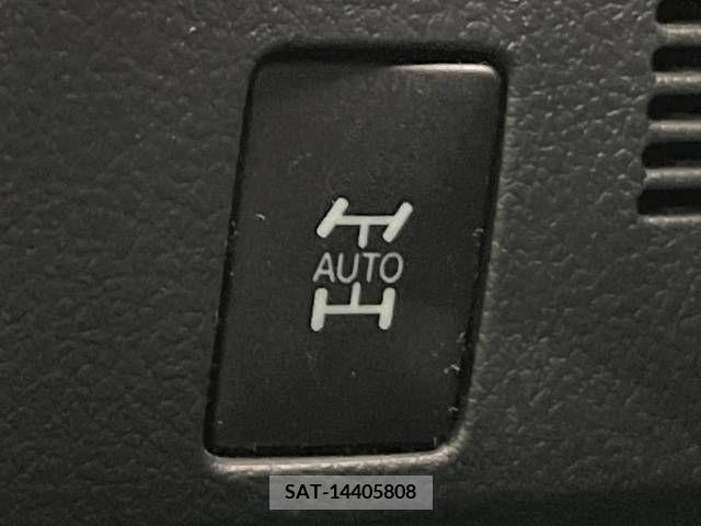 Toyota AURIS 2016-09 261504-3