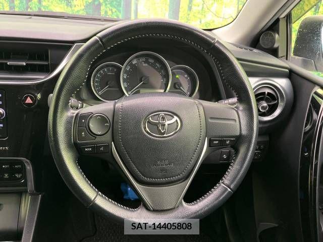 Toyota AURIS 2016-09 261504-11
