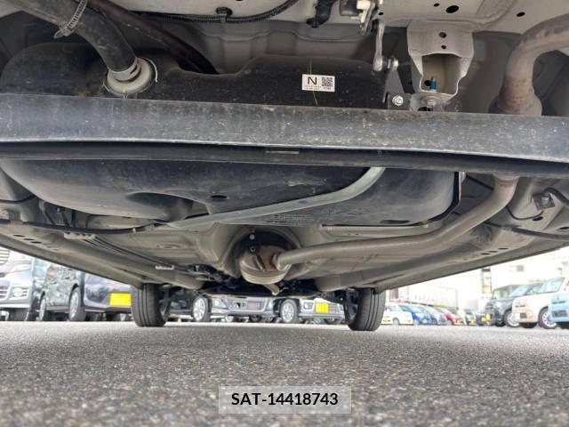 Suzuki HUSTLER 2023-04 341716-19