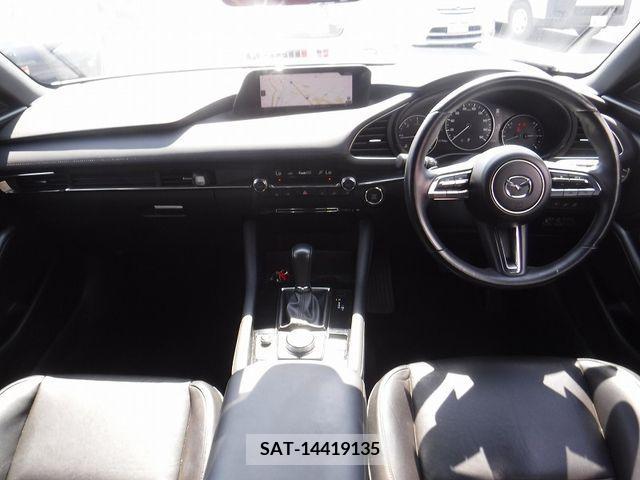 Mazda MAZDA3 2019-06 374376-1