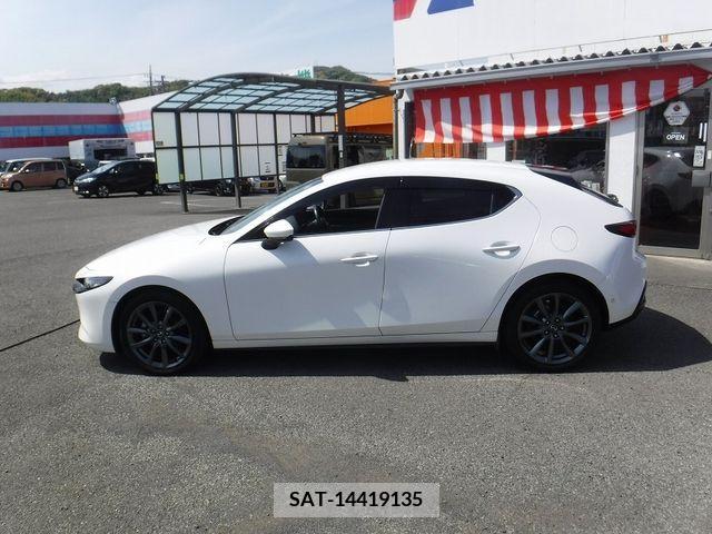 Mazda MAZDA3 2019-06 374376-8