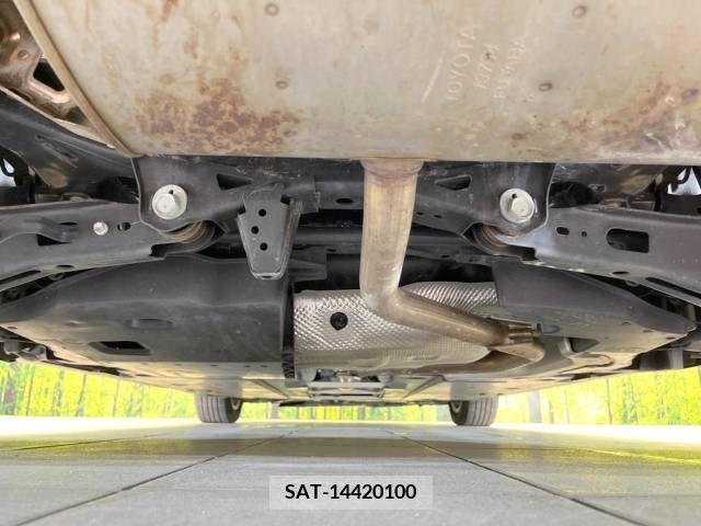 Toyota PRIUS 2017-09 343312-19