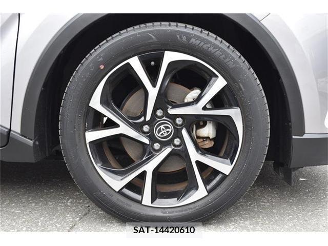 Toyota C-HR 2018-02 238052-4