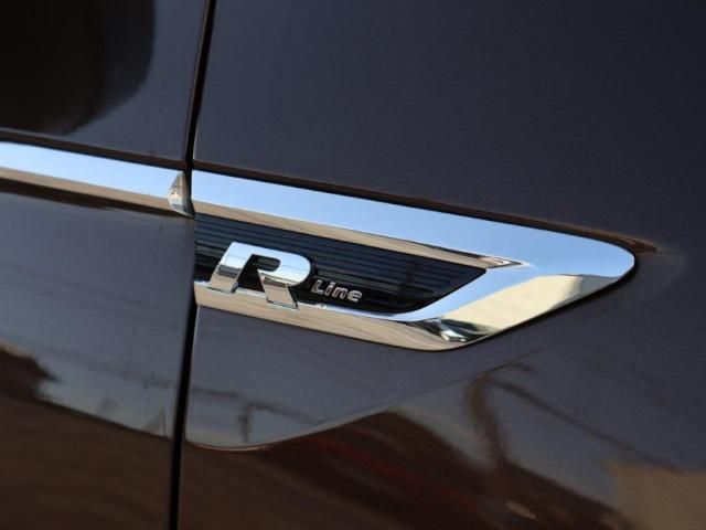 VolksWagen TIGUAN 2017-07 182165-11