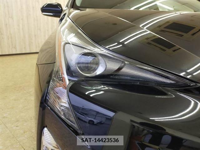 Toyota PRIUS 2018-12 375909-9