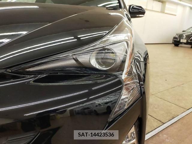 Toyota PRIUS 2018-12 375909-8
