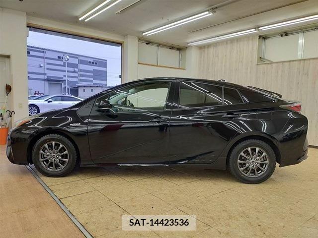 Toyota PRIUS 2018-12 375909-7