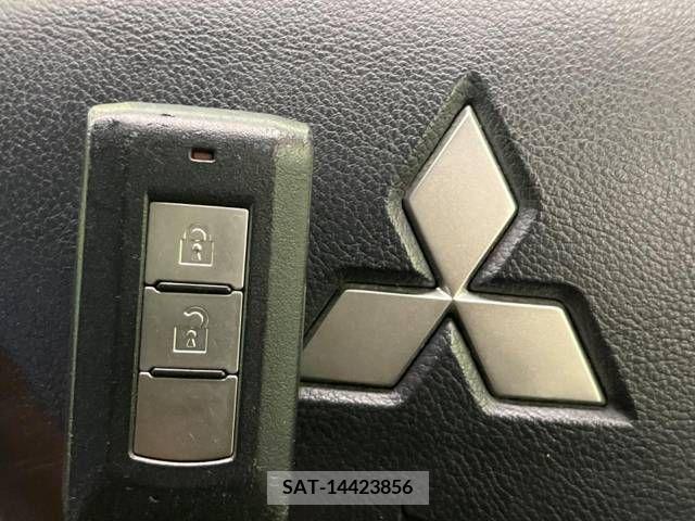 Mitsubishi I 2007-10 297564-5