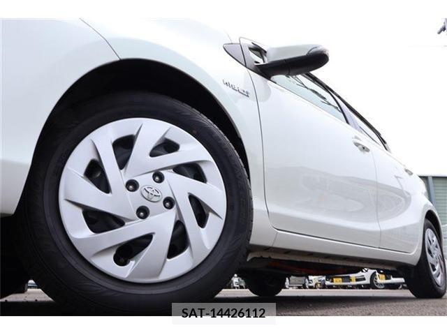 Toyota AQUA 2016-02 380776-27
