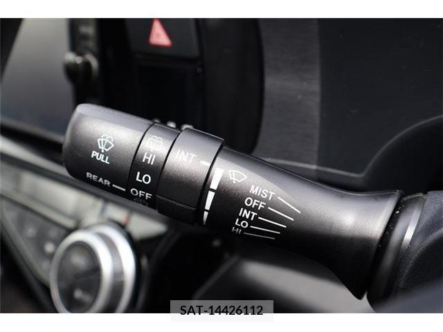 Toyota AQUA 2016-02 380776-12