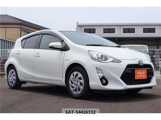 Toyota AQUA 2016-02 380776-2