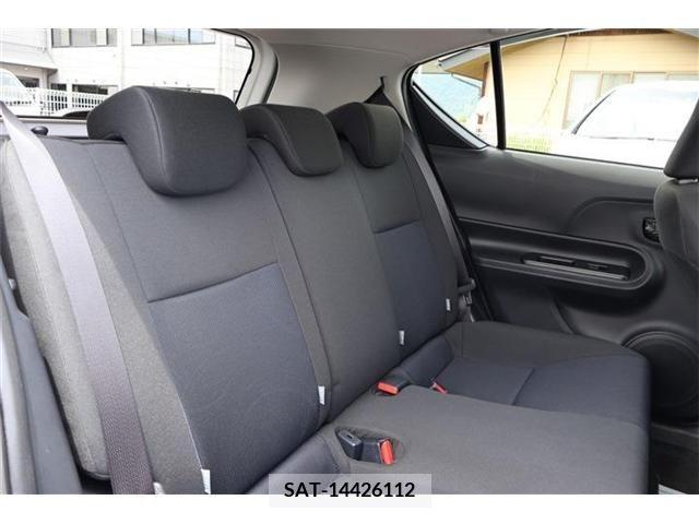 Toyota AQUA 2016-02 380776-21