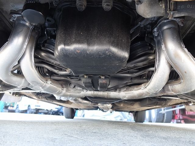 Subaru LEGACY 1989-09 18889-28