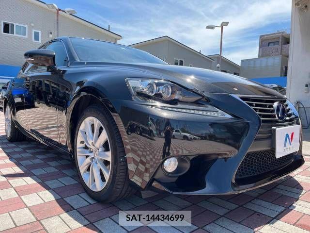 Lexus IS 2013-08 300066-16