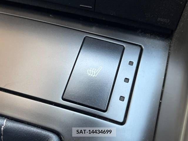 Lexus IS 2013-08 300066-3
