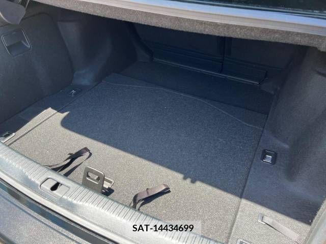 Lexus IS 2013-08 300066-11