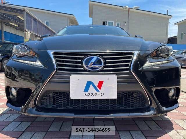 Lexus IS 2013-08 300066-14