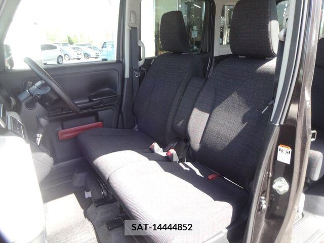 Suzuki SPACIA 2018-03 228673-13