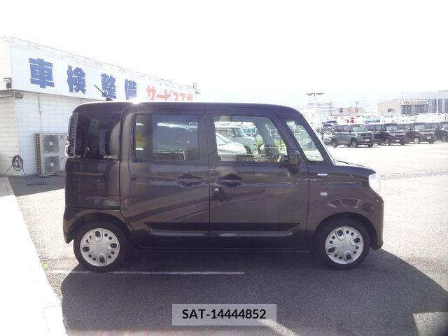 Suzuki SPACIA 2018-03 228673-4