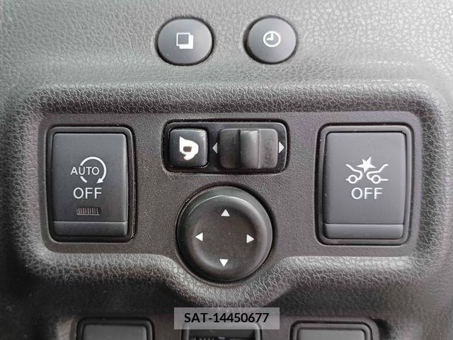 Nissan NOTE 2017-07 379072-13