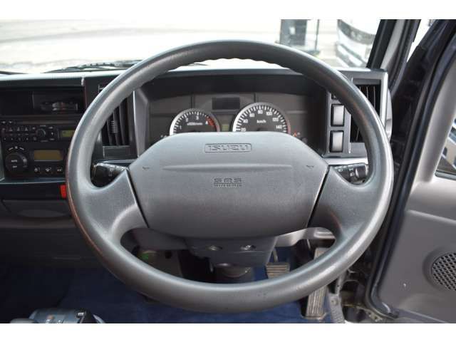 Isuzu ELF TRUCK 2012-11 17064-1