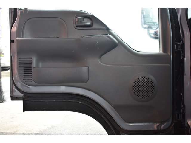 Isuzu ELF TRUCK 2012-11 17064-6