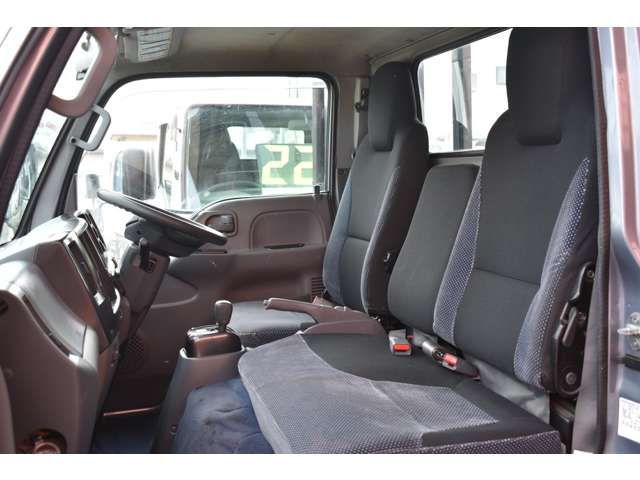 Isuzu ELF TRUCK 2012-11 17064-9