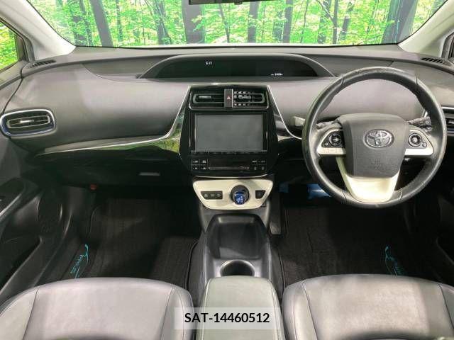 Toyota PRIUS 2017-07 366536-1