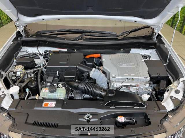 Mitsubishi OUTLANDER PHEV 2018-11 381805-18
