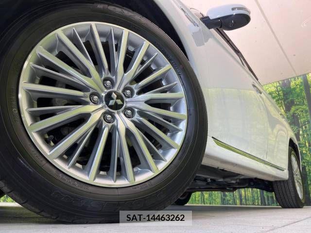 Mitsubishi OUTLANDER PHEV 2018-11 381805-13