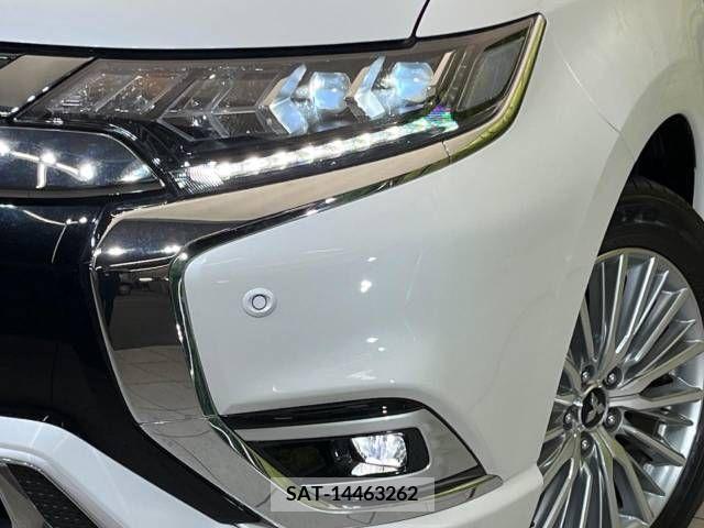 Mitsubishi OUTLANDER PHEV 2018-11 381805-12