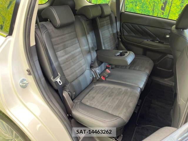 Mitsubishi OUTLANDER PHEV 2018-11 381805-9