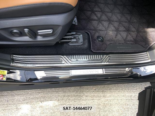 Toyota CROWN 2023-07 349832-16