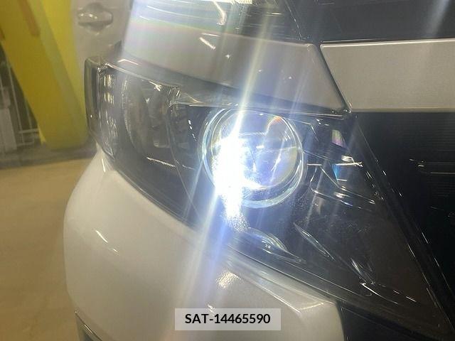 Toyota VOXY 2015-01 221001-13