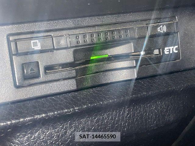 Toyota VOXY 2015-01 221001-14