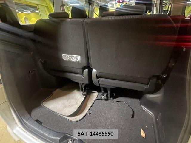 Toyota VOXY 2015-01 221001-12