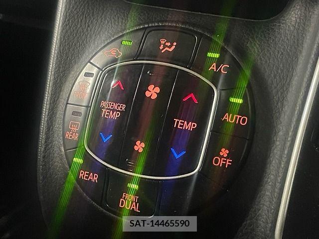 Toyota VOXY 2015-01 221001-23