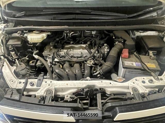 Toyota VOXY 2015-01 221001-27